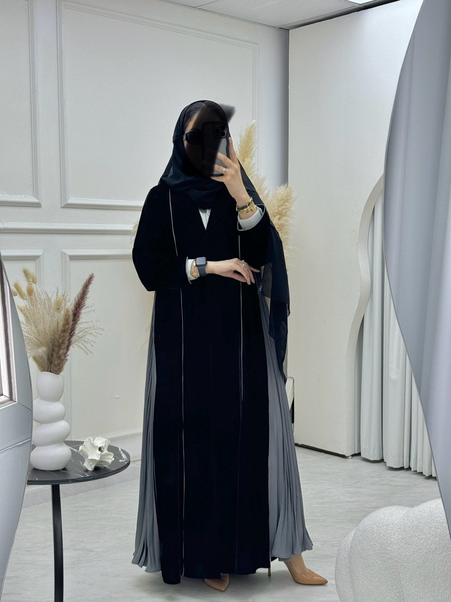 C RTW 0679 Maroon Pleated Velvet Coat Abaya