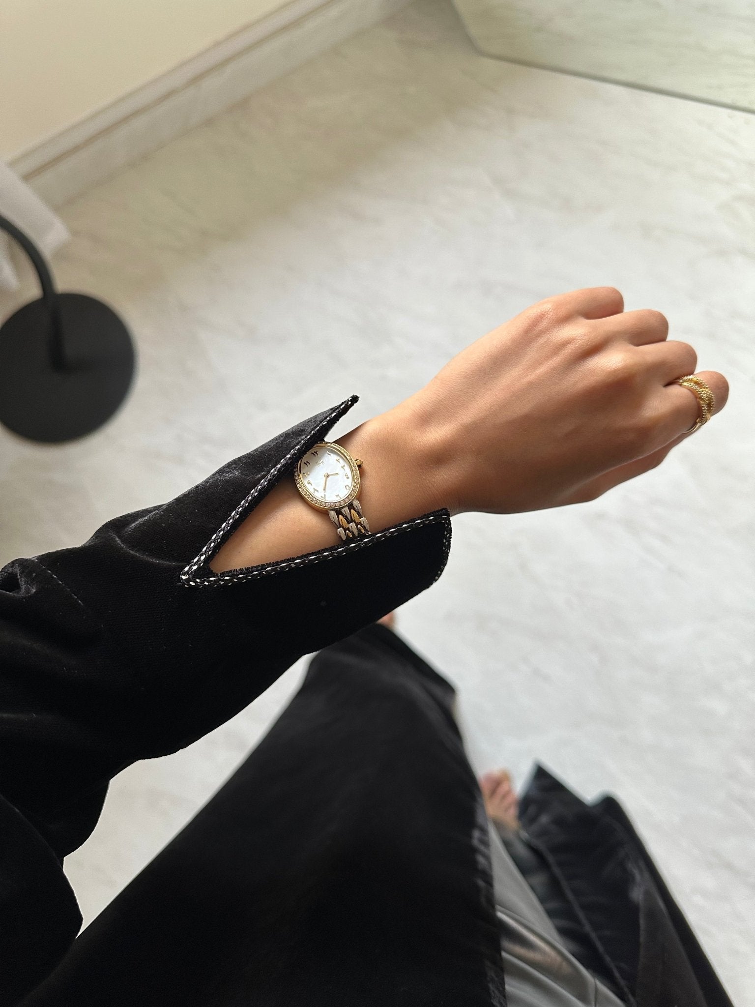C RTW 0723 Velvet Coat Black Abaya