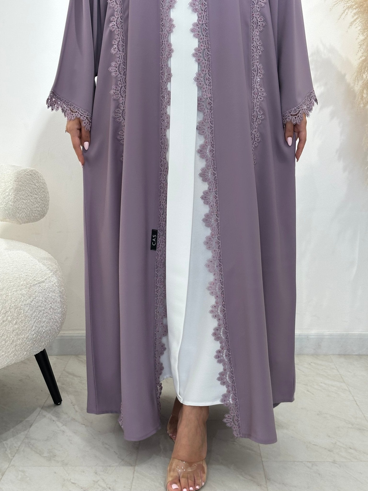 C RTW 1405 Mauve Floral Lace Abaya