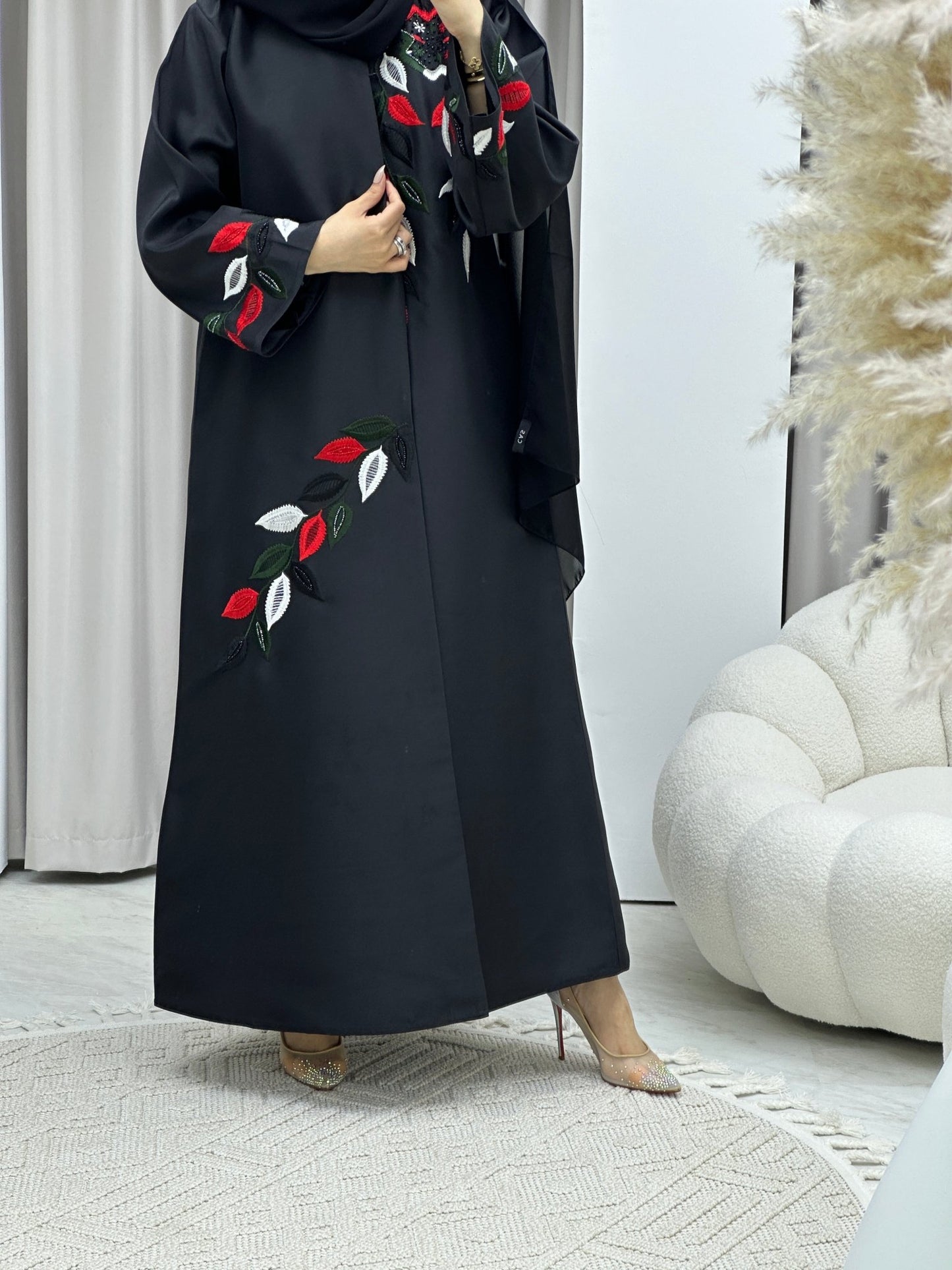 C RTW Emirati National Day Abaya Set 02