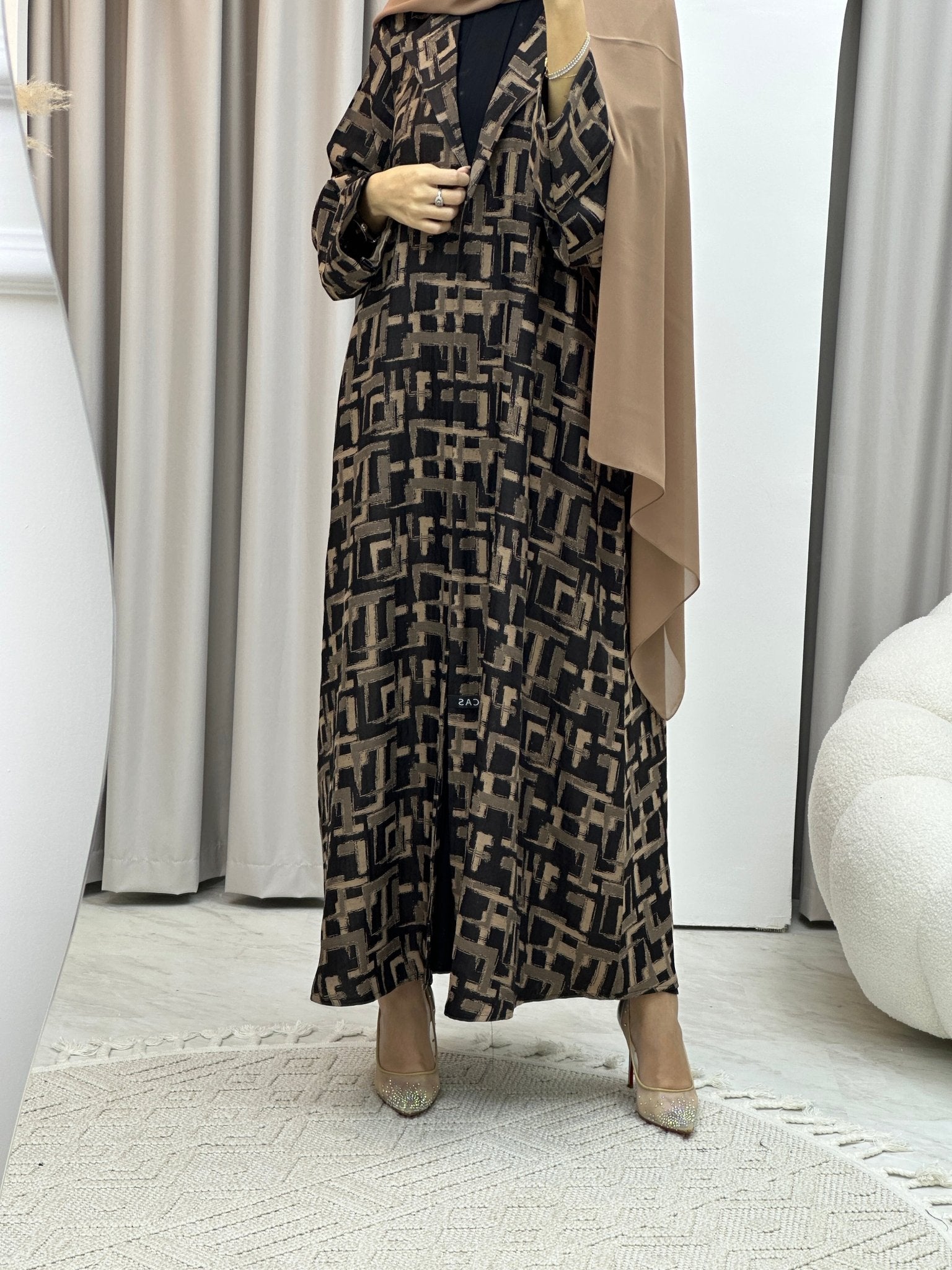 C RTW Square Winter Beige Coat Abaya