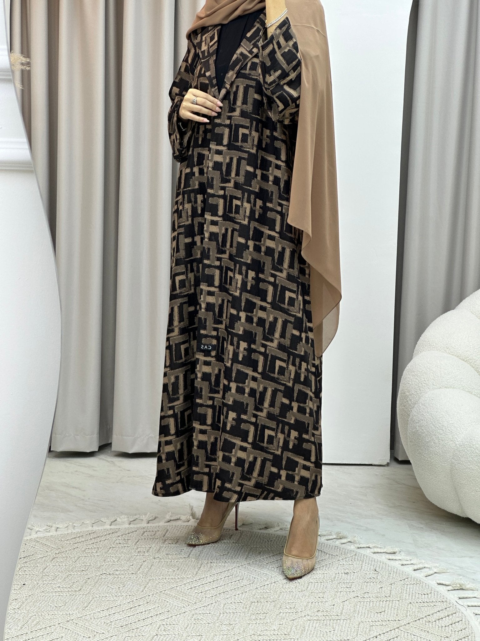 C RTW Square Winter Beige Coat Abaya