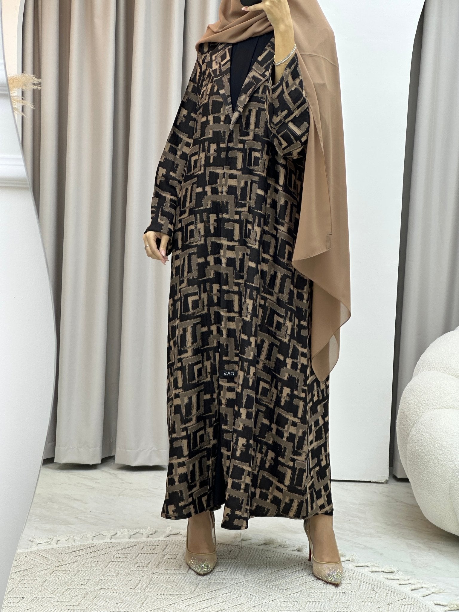 C RTW Square Winter Beige Coat Abaya