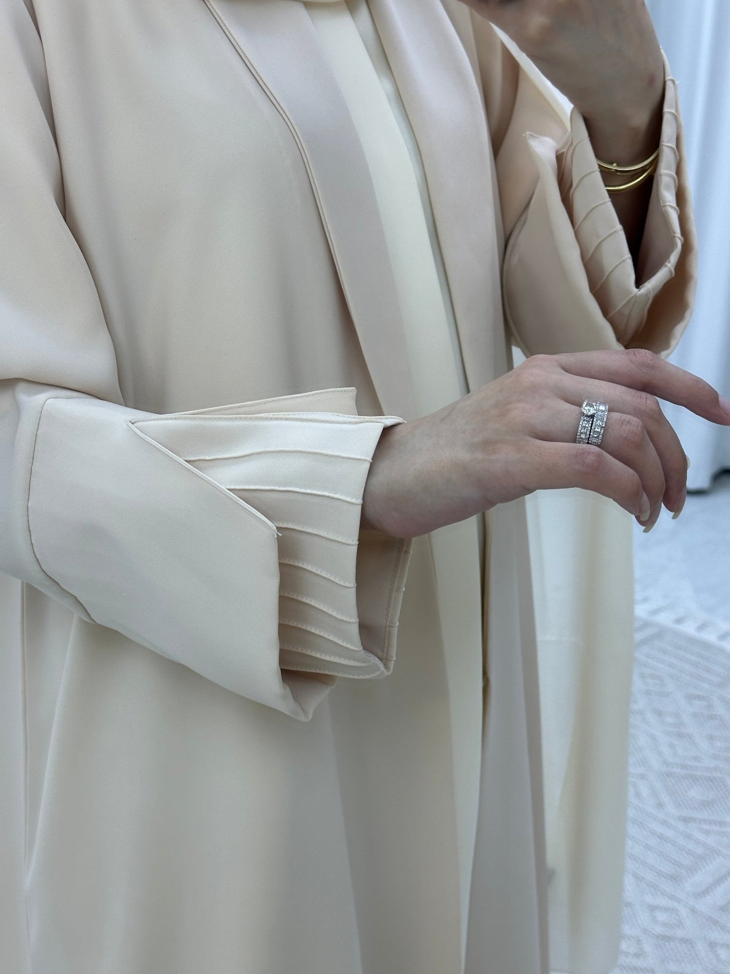 C RTW Striped Sleeves Cream Abaya