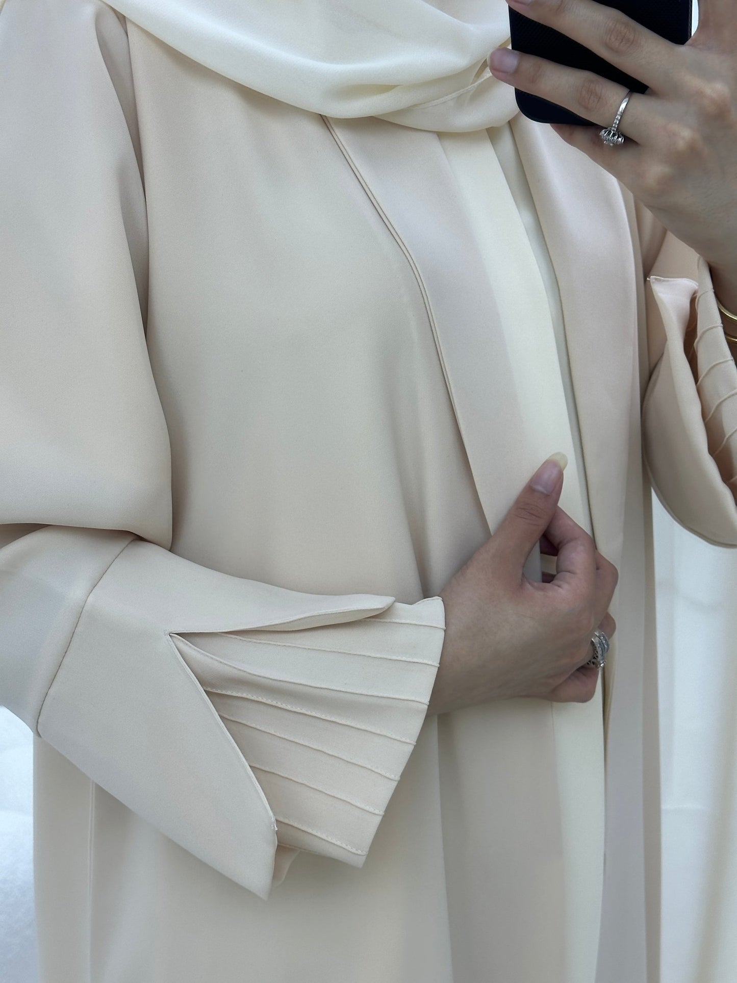 C RTW Striped Sleeves Cream Abaya