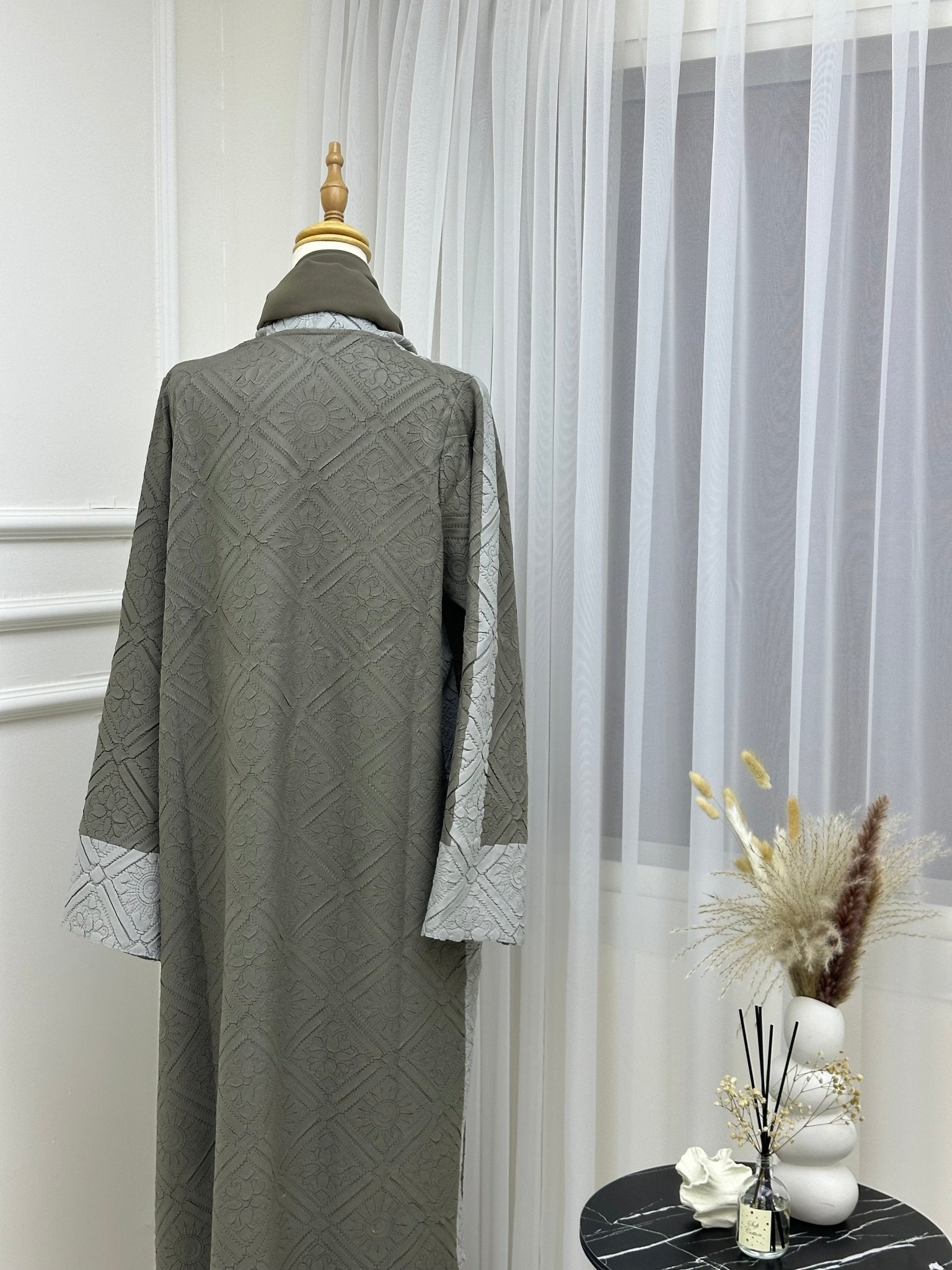 C RTW Tan Abaya