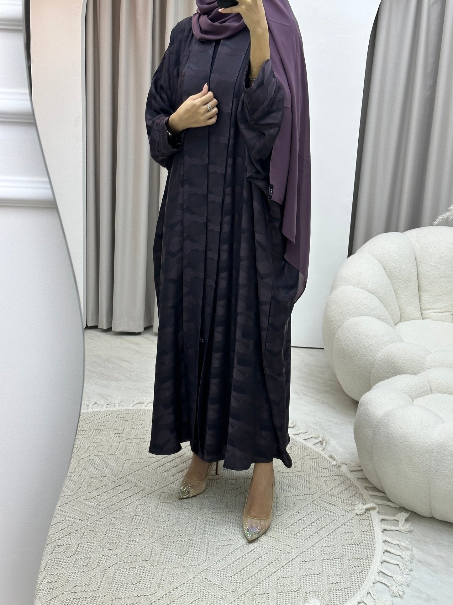 C RTW Triangle Geometric Purple Bisht Abaya