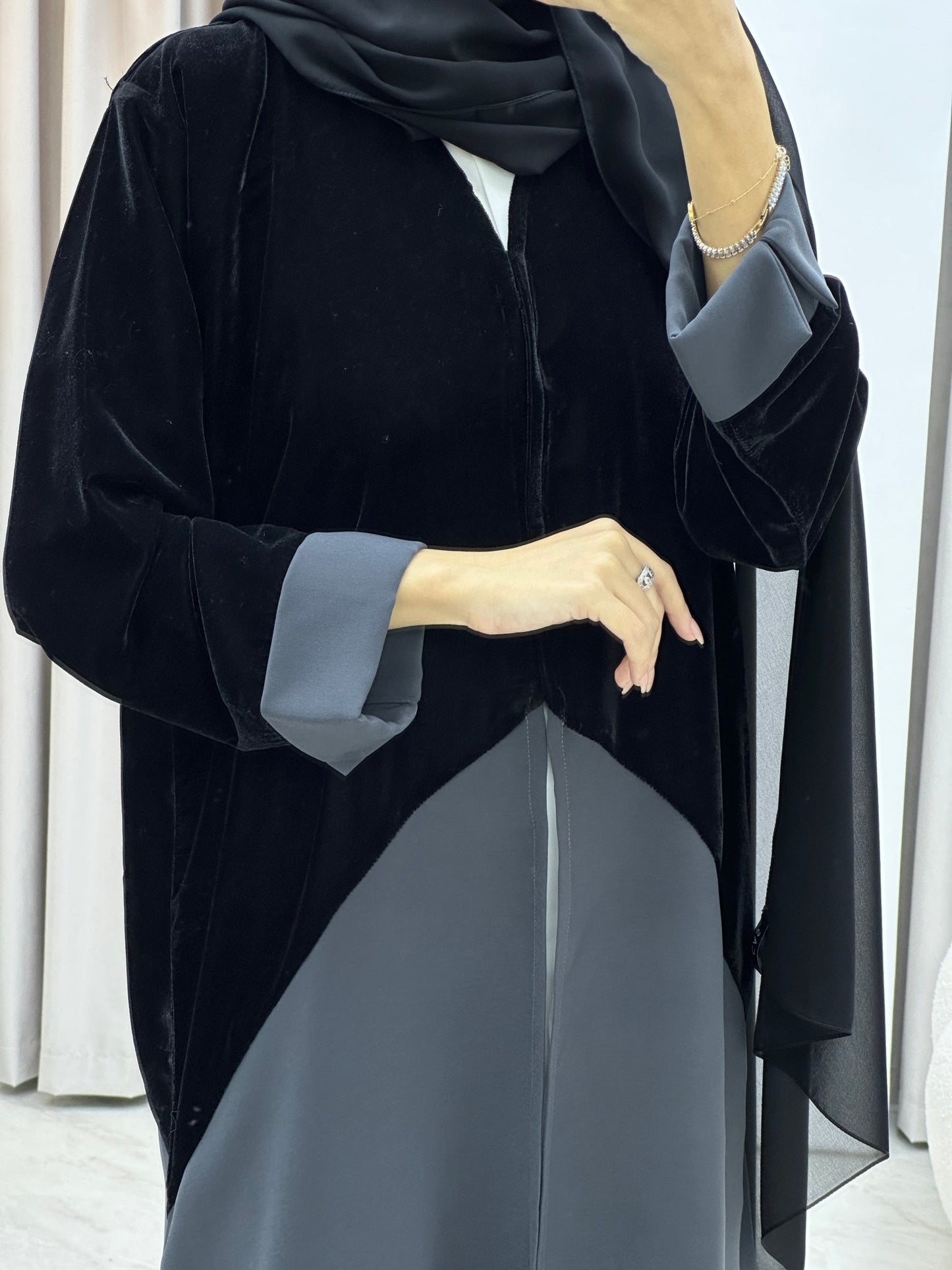 C RTW Velvet Crepe Abaya