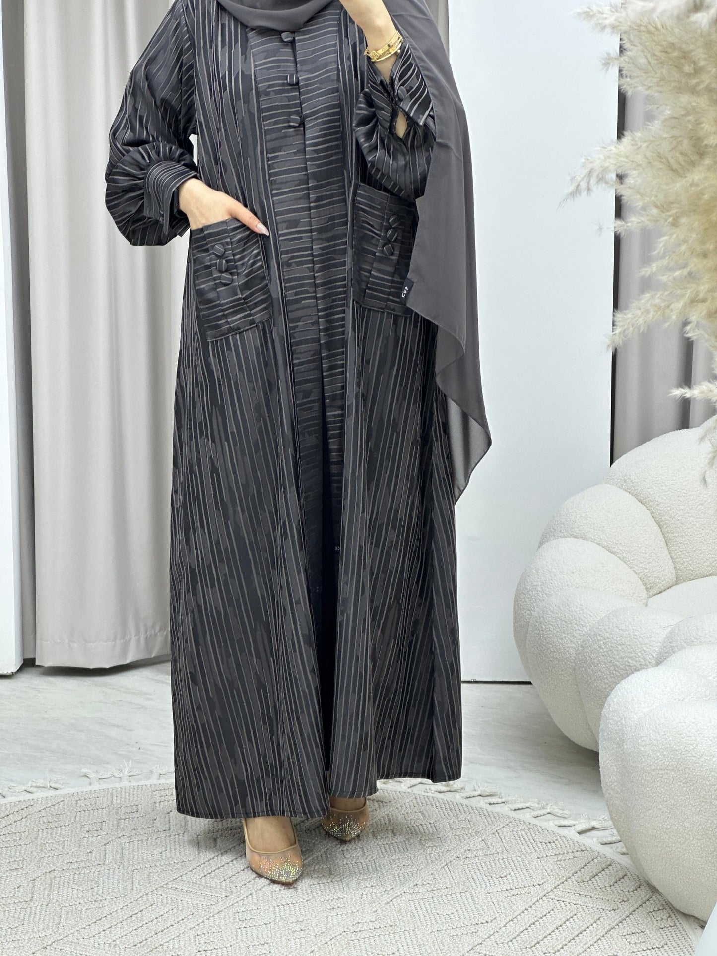 C Stripe Print Grey Abaya