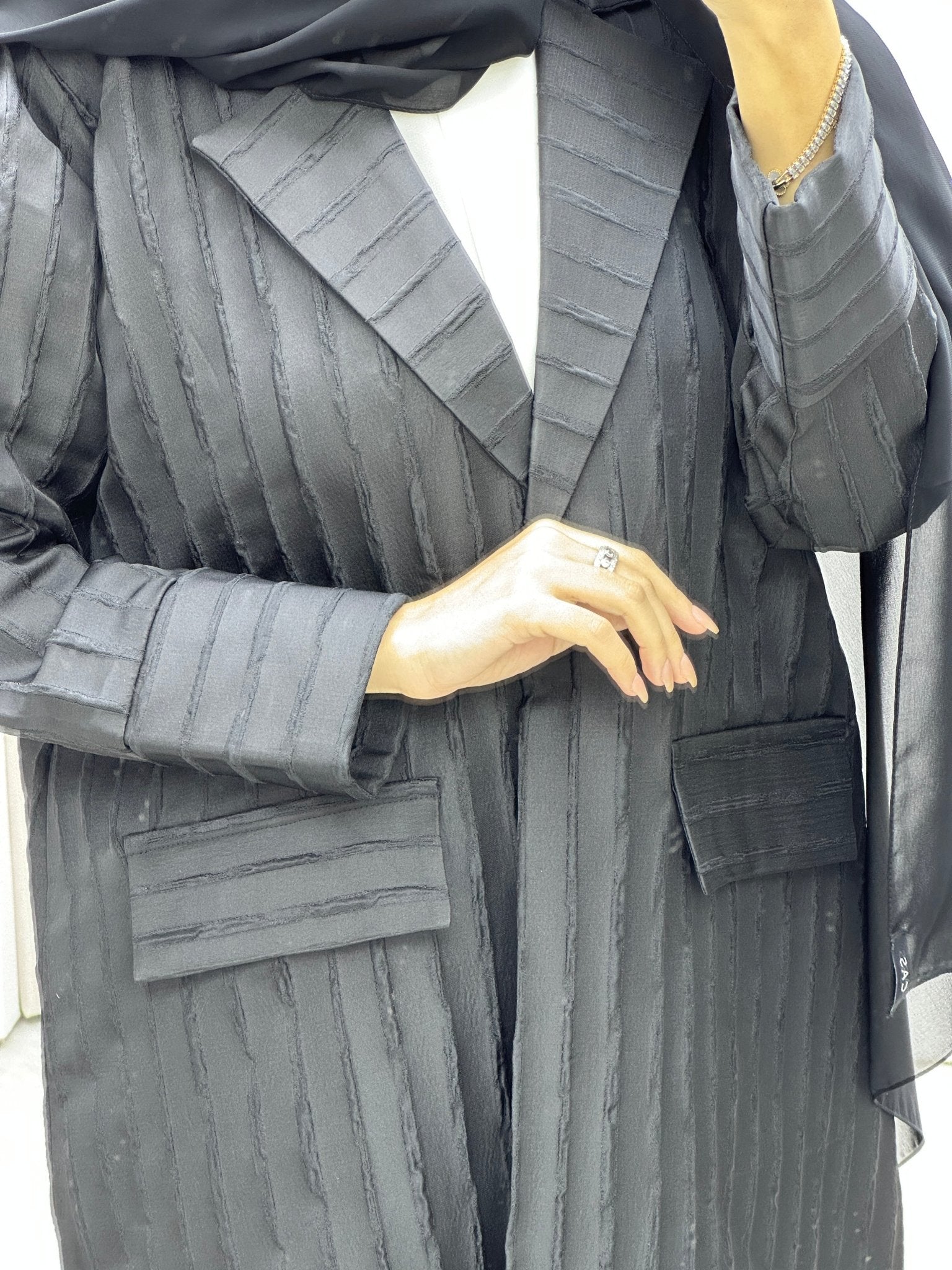 C Striped Black Coat Abaya Set