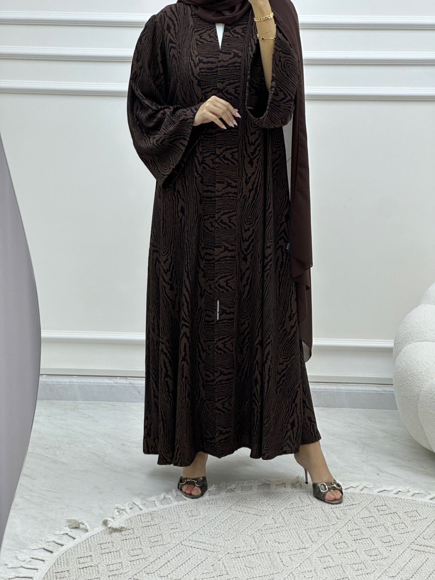 C Swirl Bisht Budget Brown Abaya