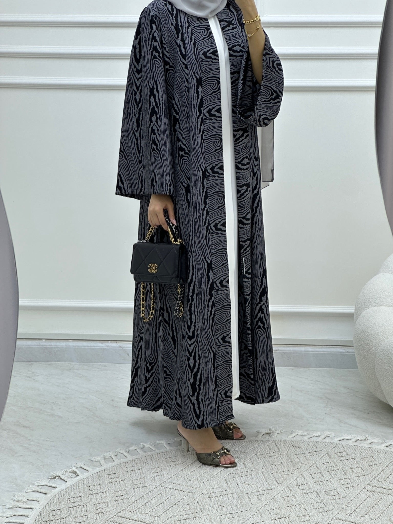 C Swirl Bisht Budget Grey Abaya