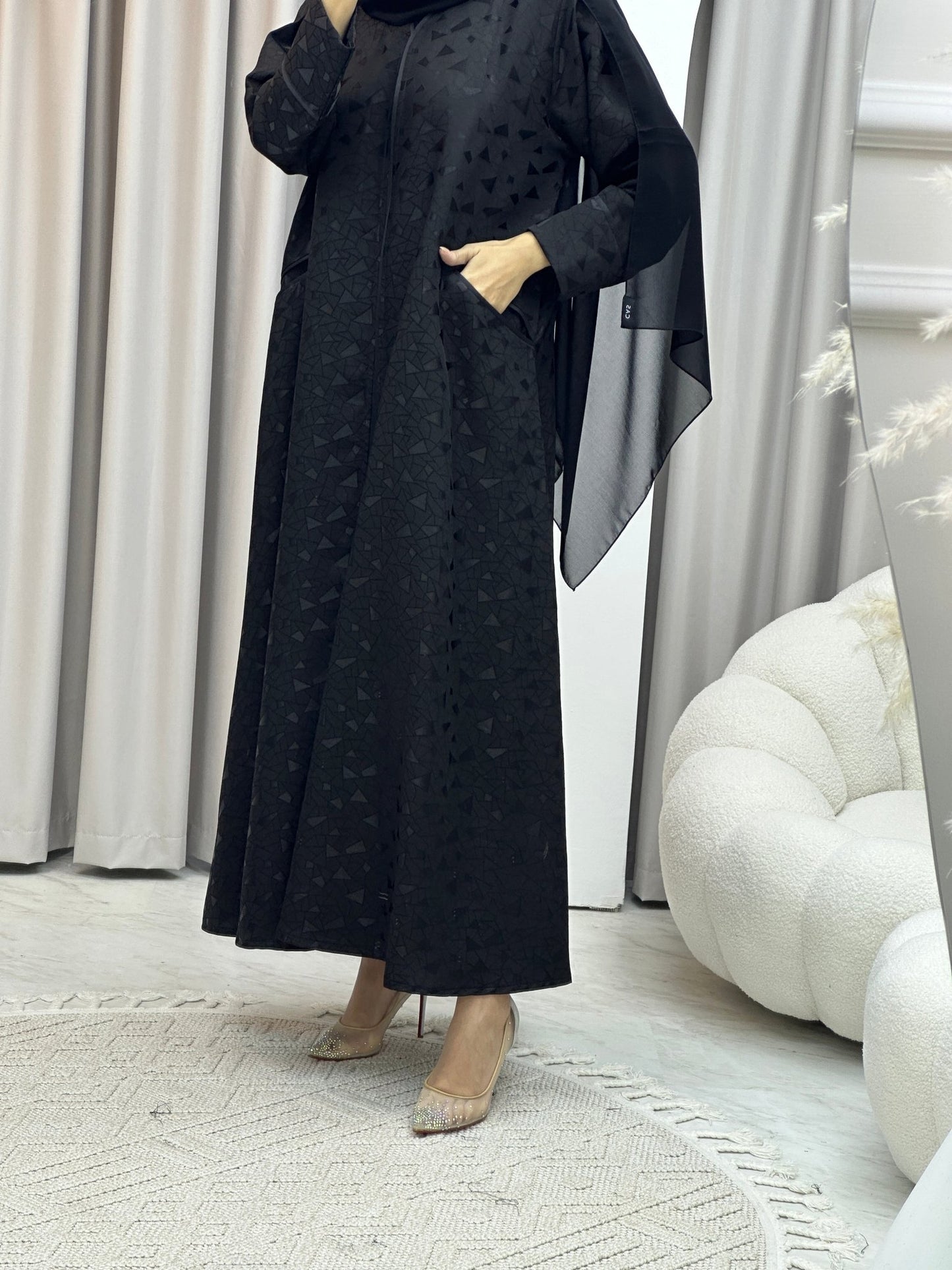 C Triangle Black Abaya Set