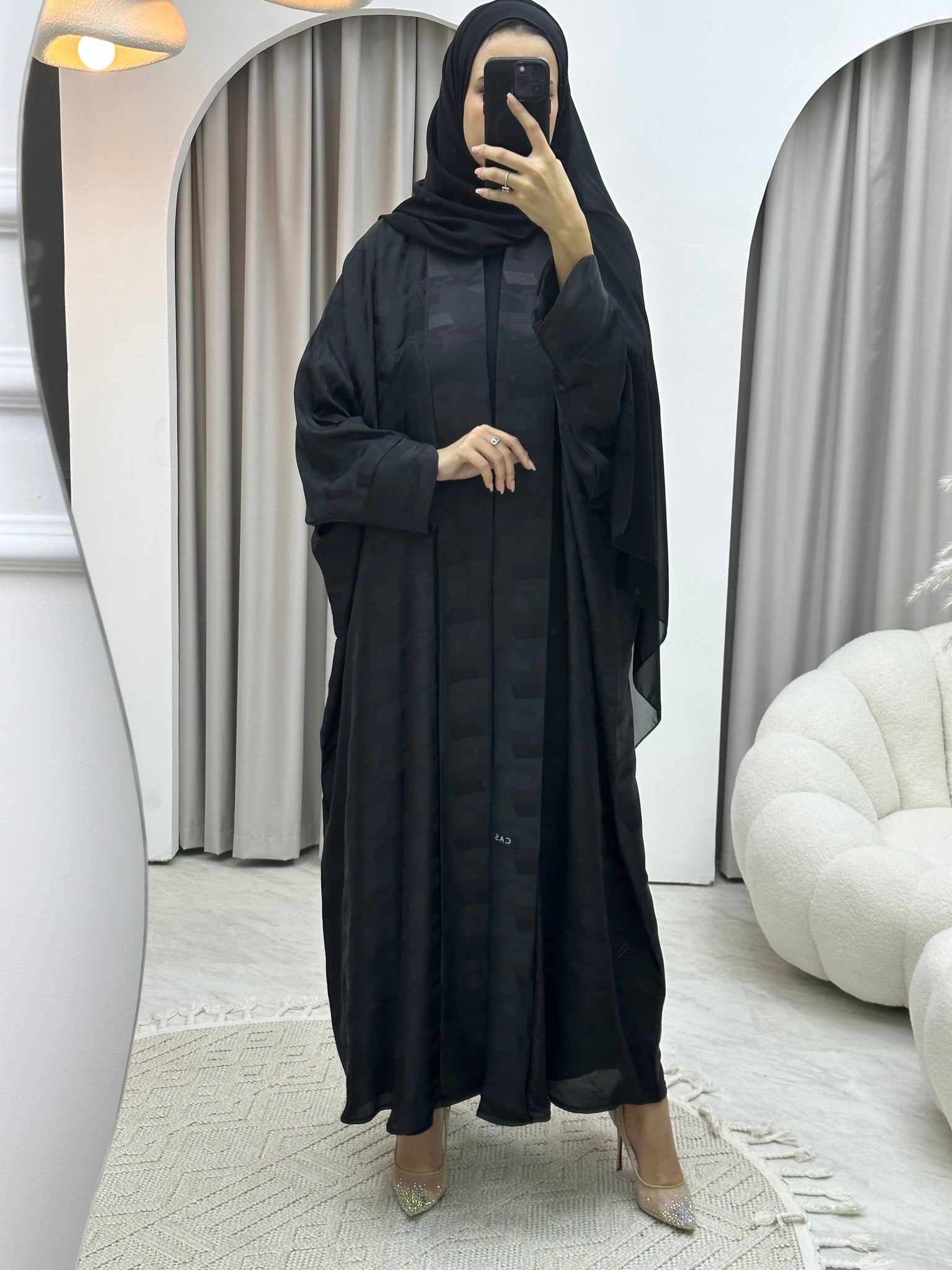 C Triangle Geometric Black Bisht Abaya