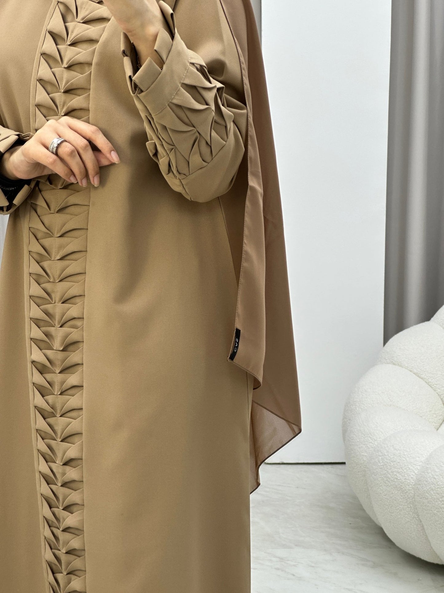 C Triangle Pleats Beige Abaya Set