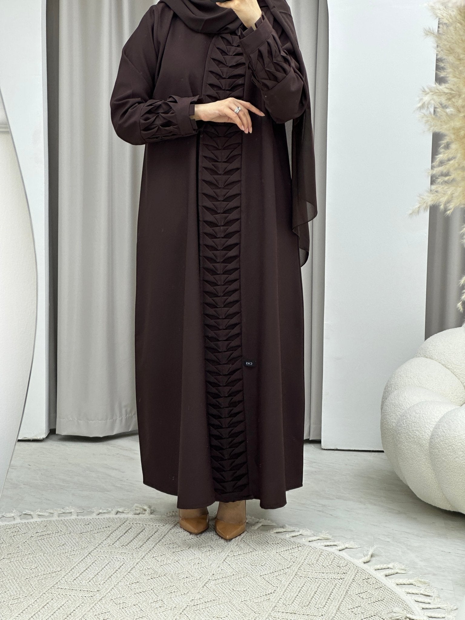 C Triangle Pleats Brown Abaya Set