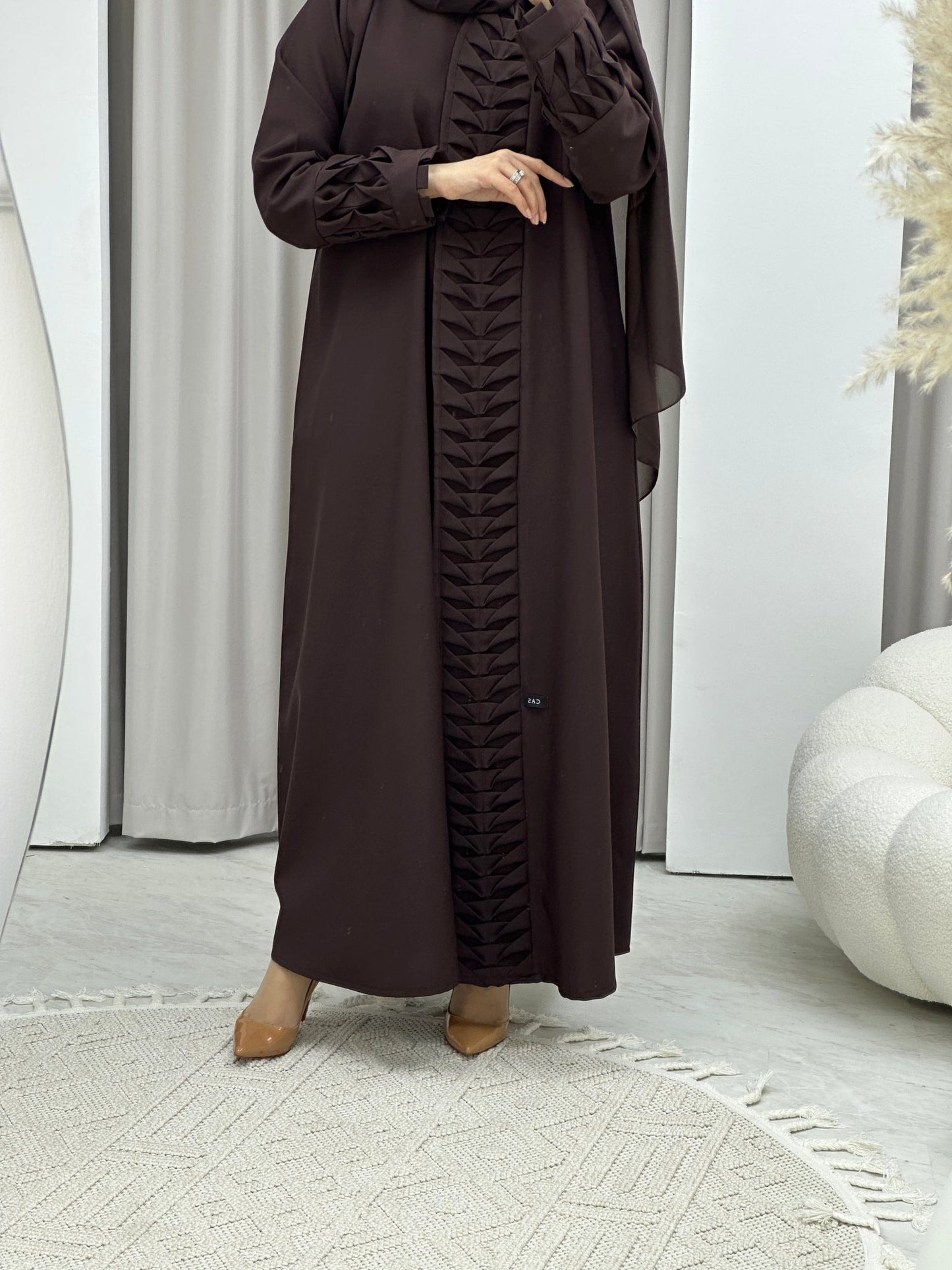 C Triangle Pleats Brown Abaya Set