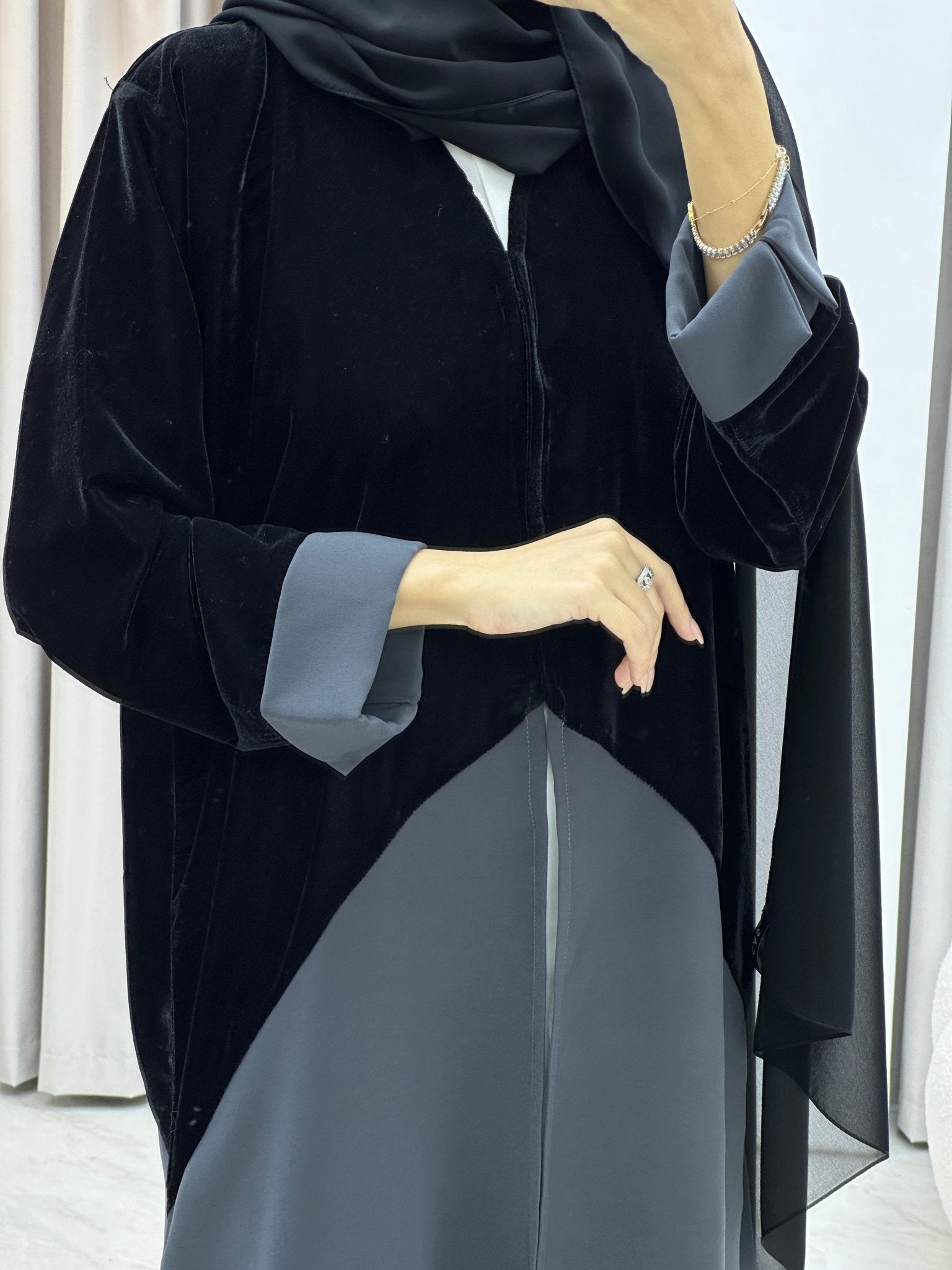 C Velvet Crepe Abaya