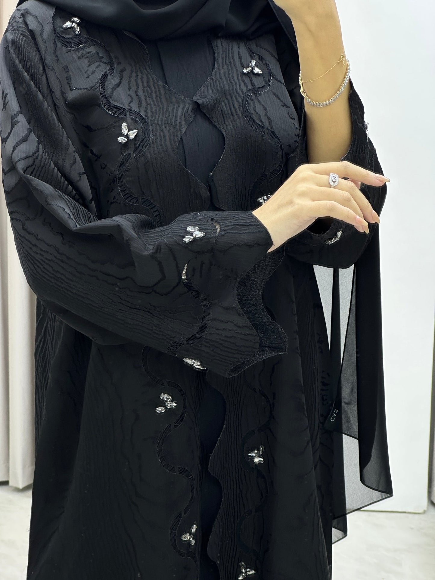 C Wave Black Jacquard Abaya Set