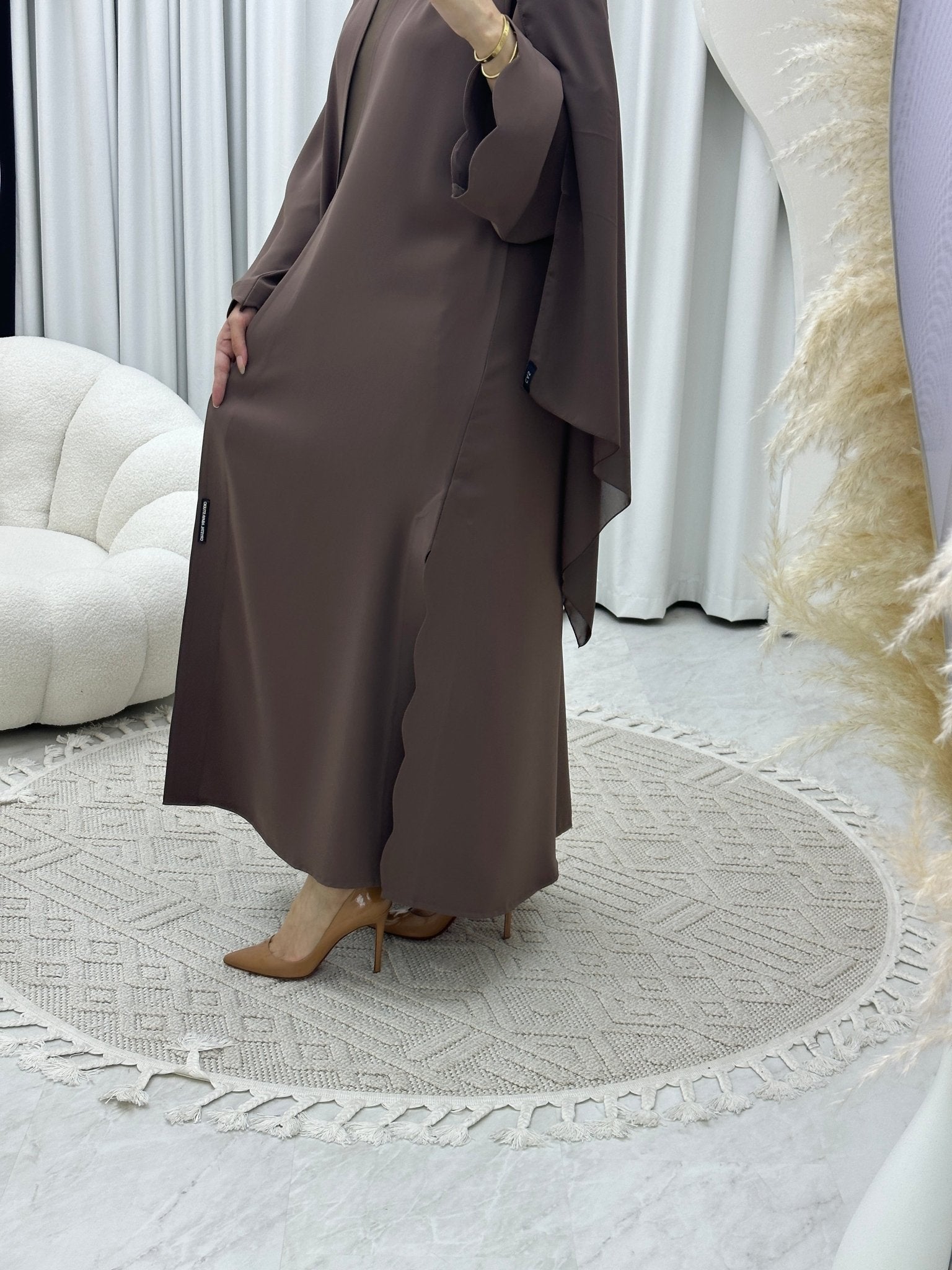 C Wave Brown Abaya