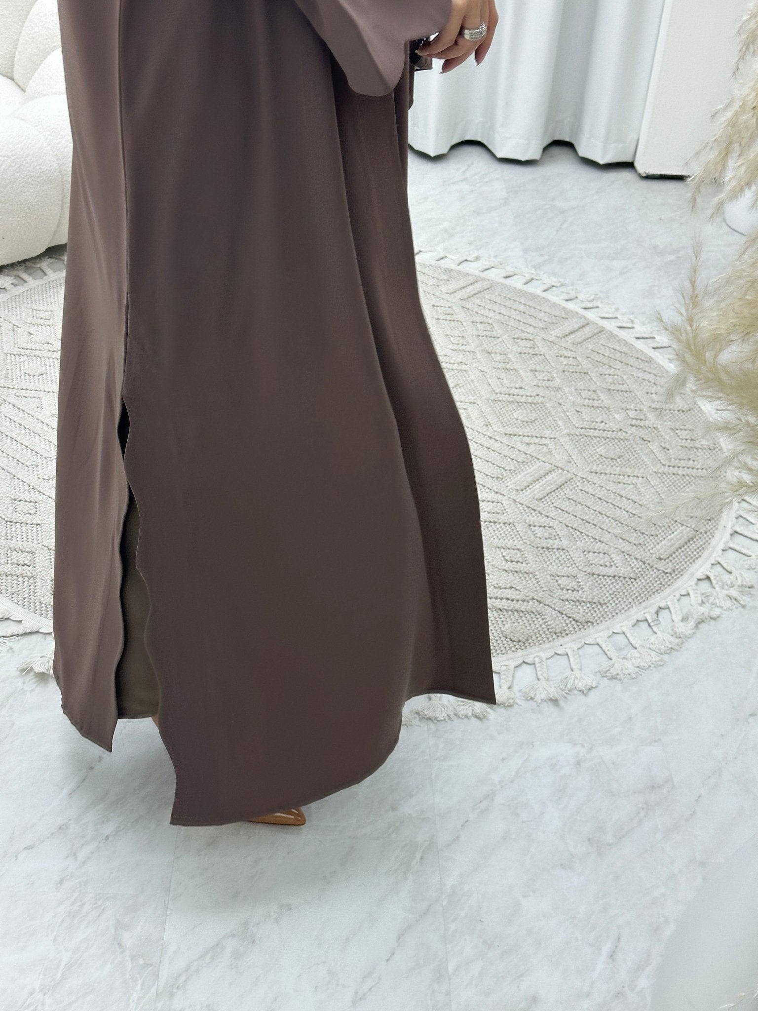 C Wave Brown Abaya