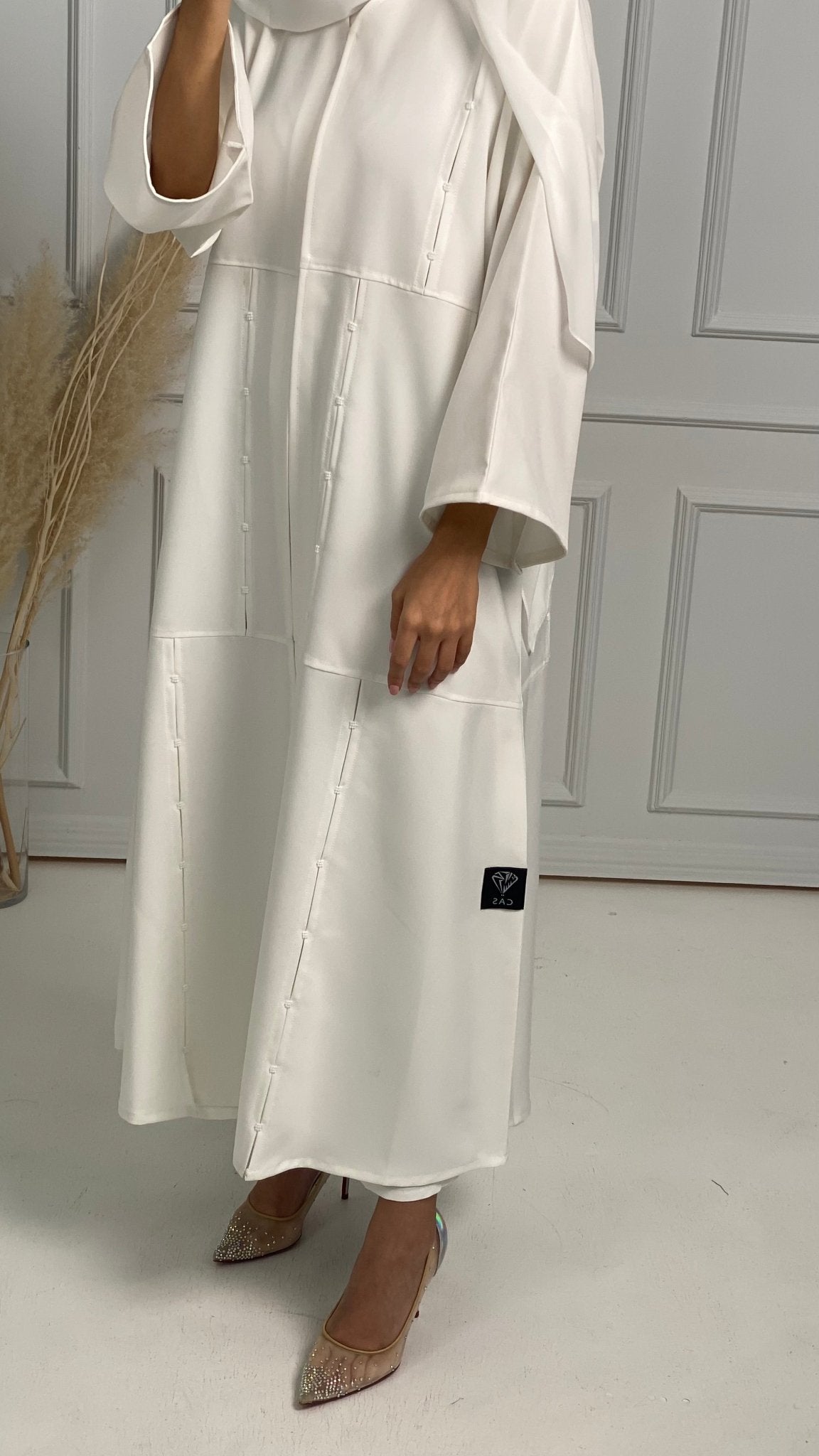 C White Crepe Pleat Abaya Set