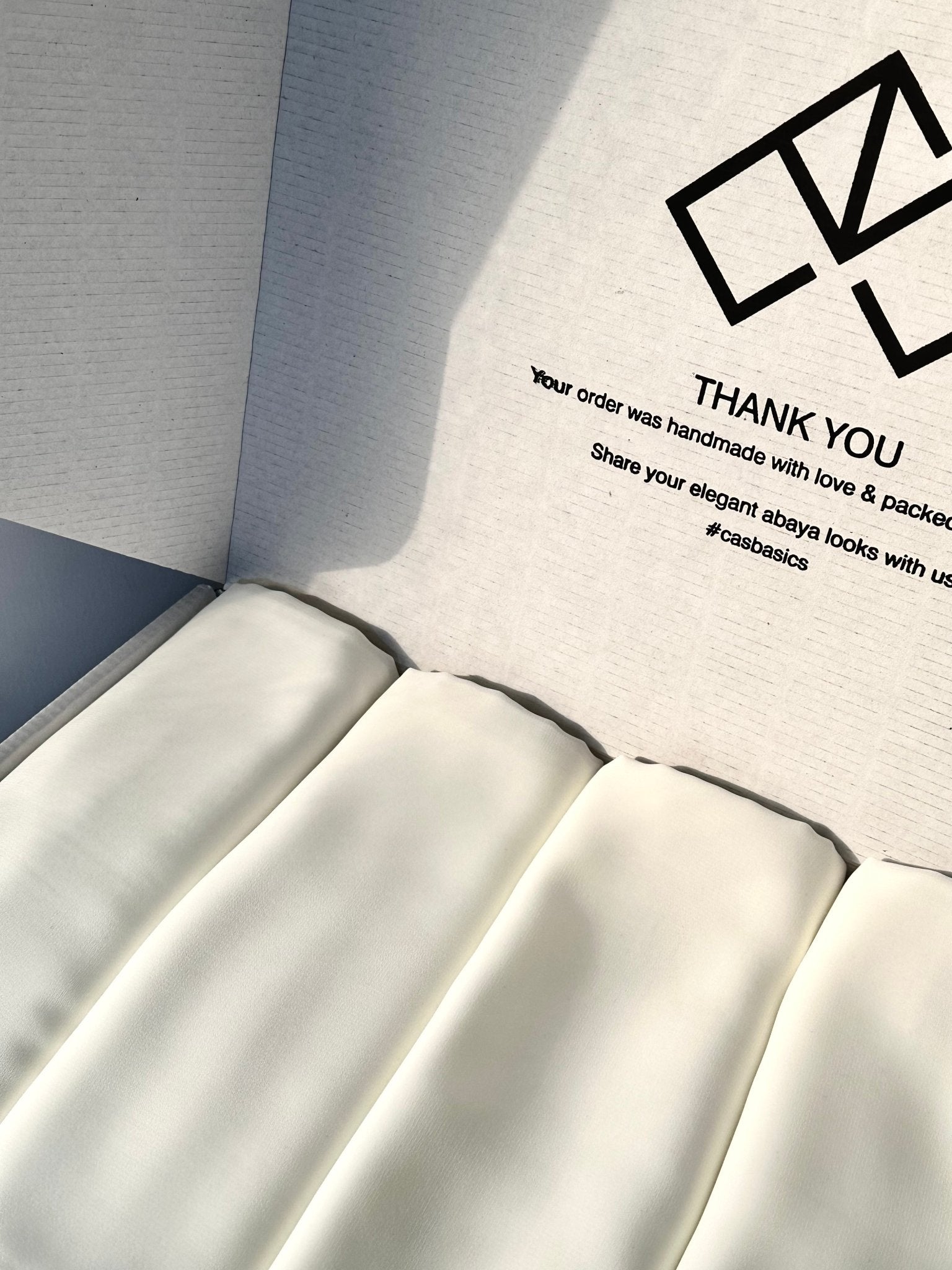 C White Sheila Box