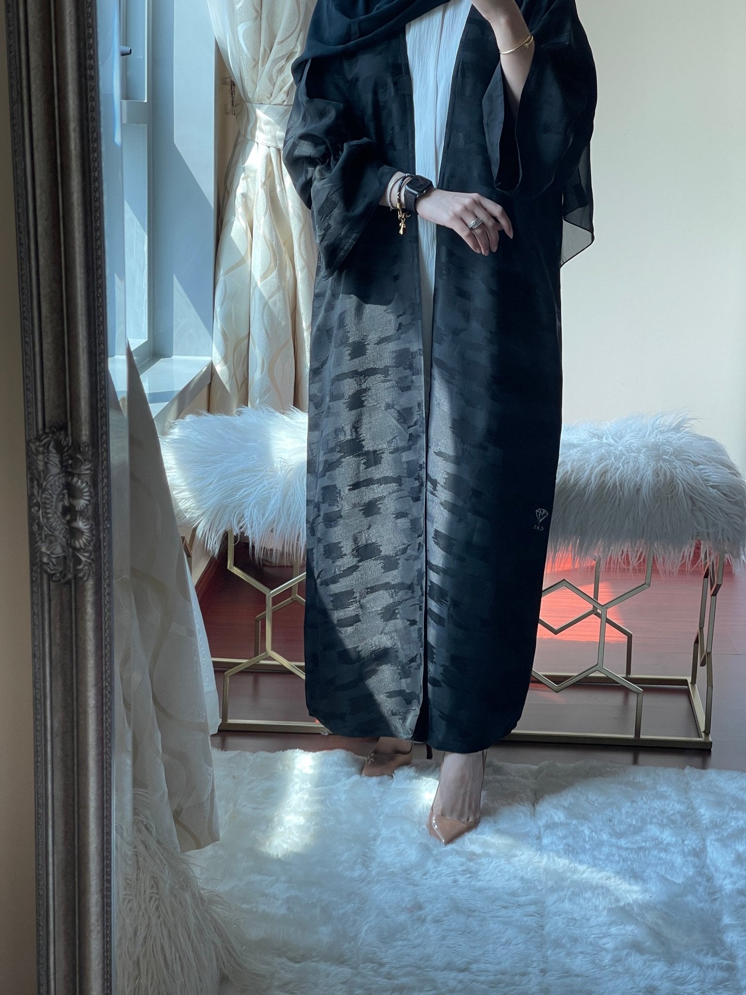 CW - Black - Marble - Bisht