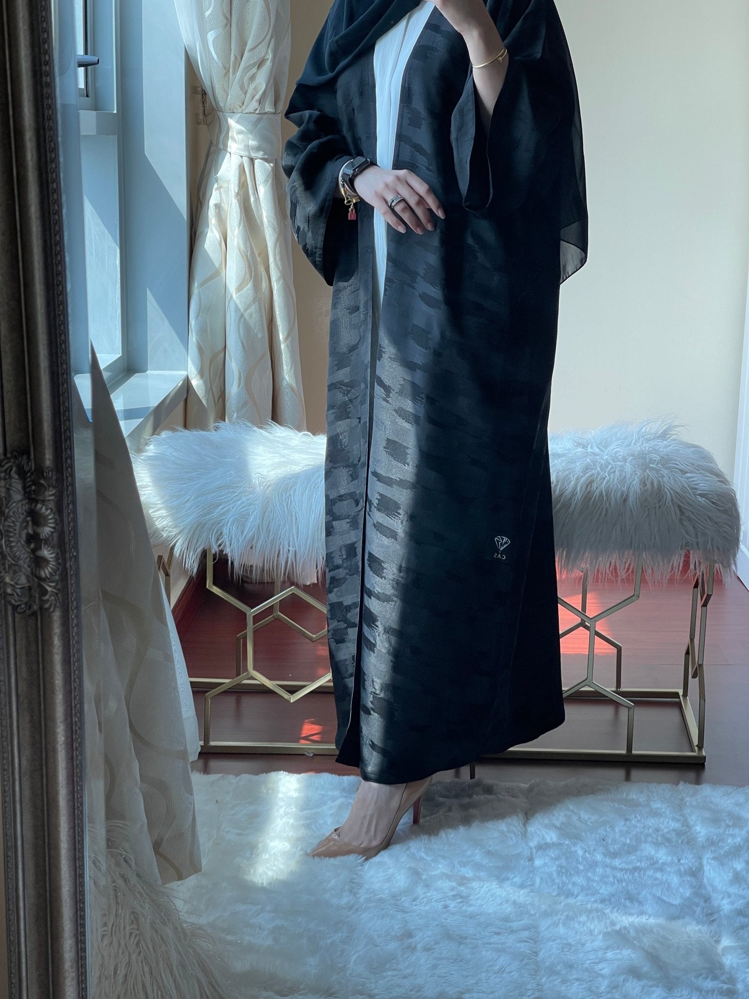 CW - Black - Marble - Bisht