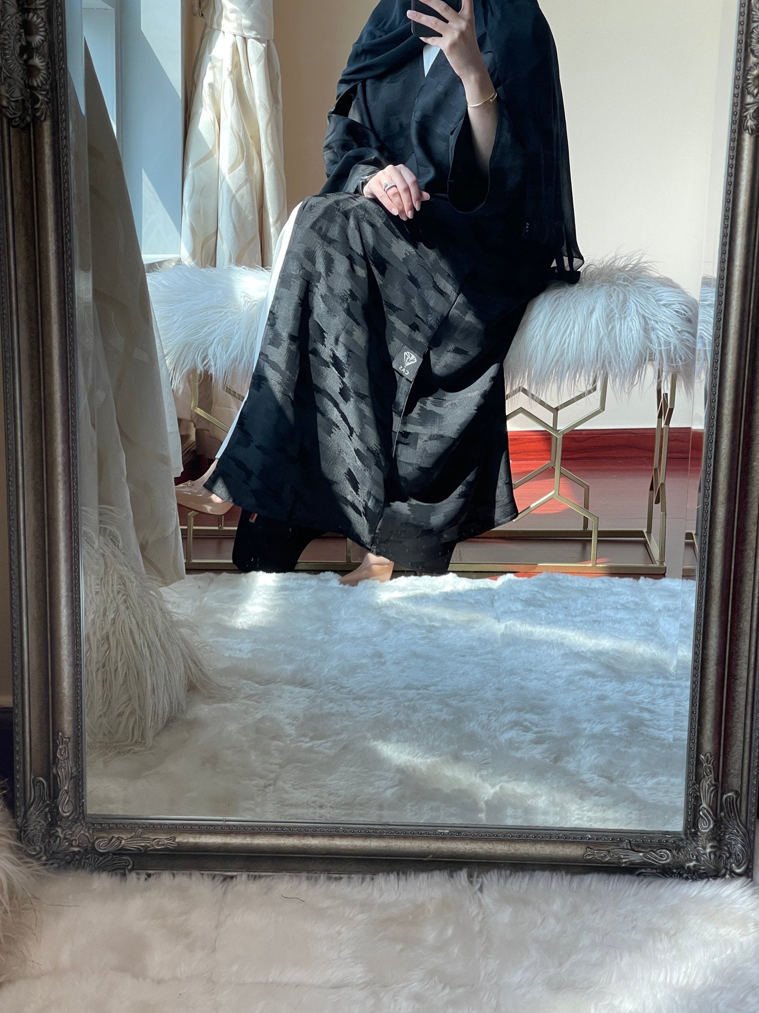 CW - Black - Marble - Bisht