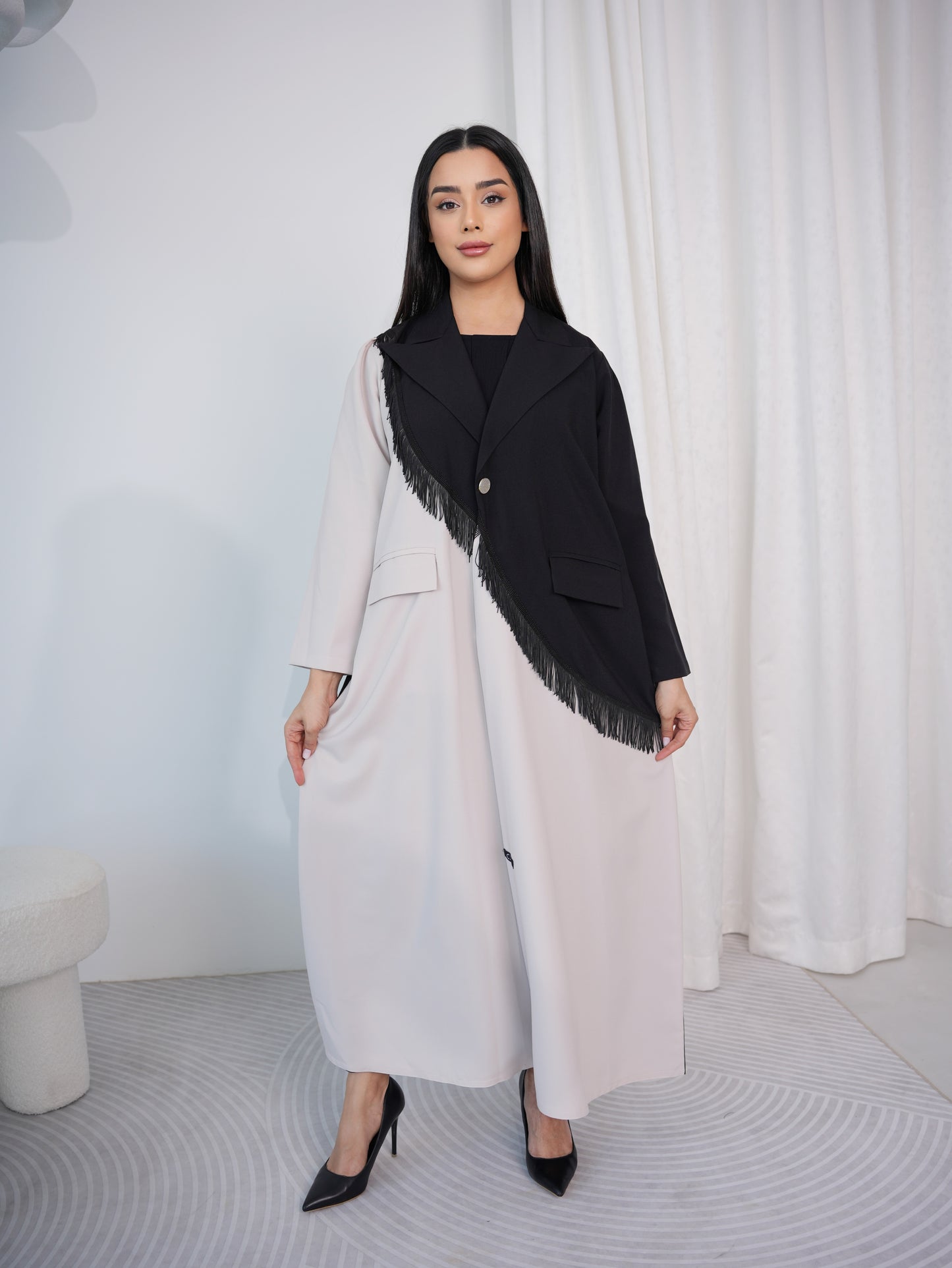 C 0381 Black Beige Abaya