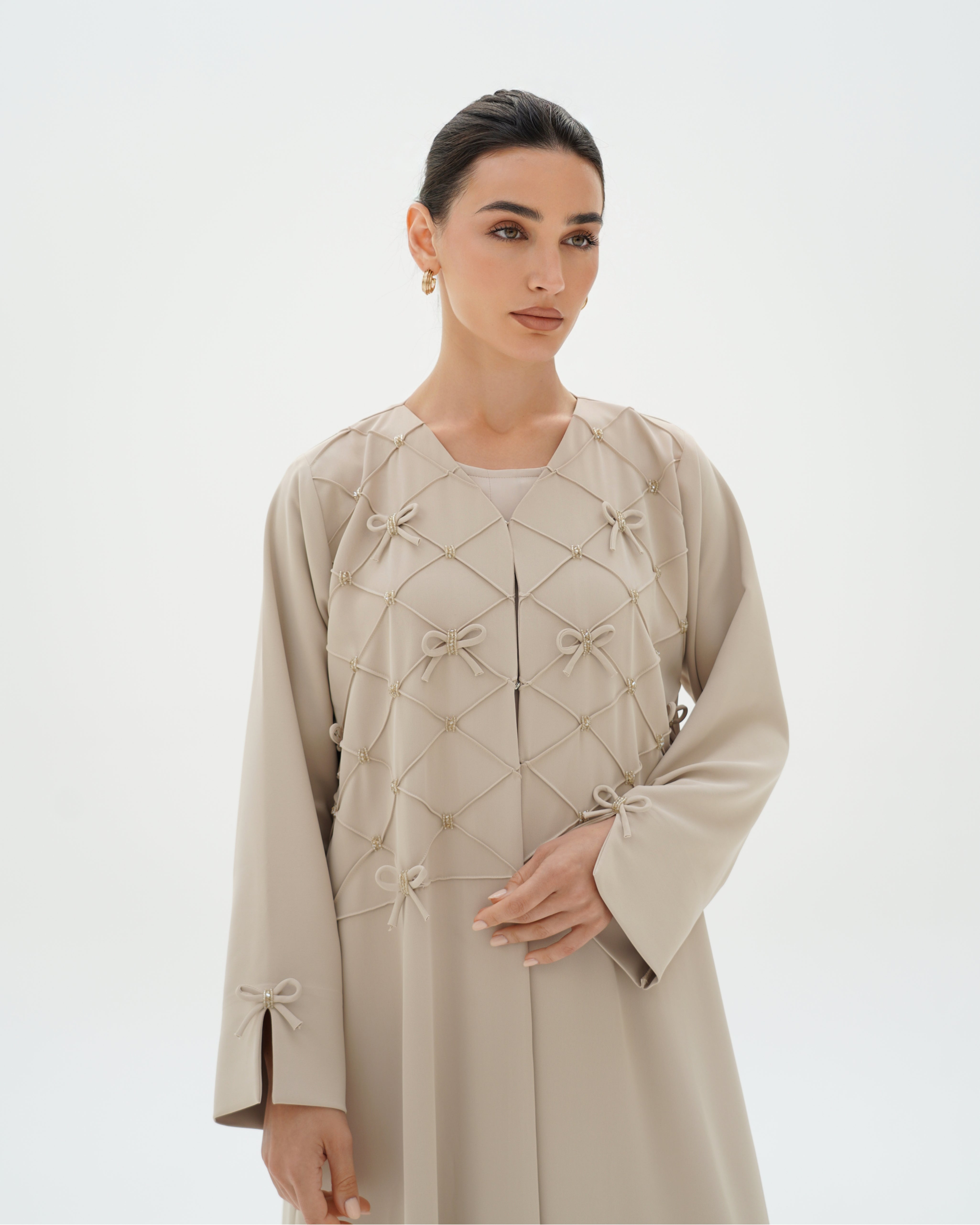 C 1702 Hessa Abaya