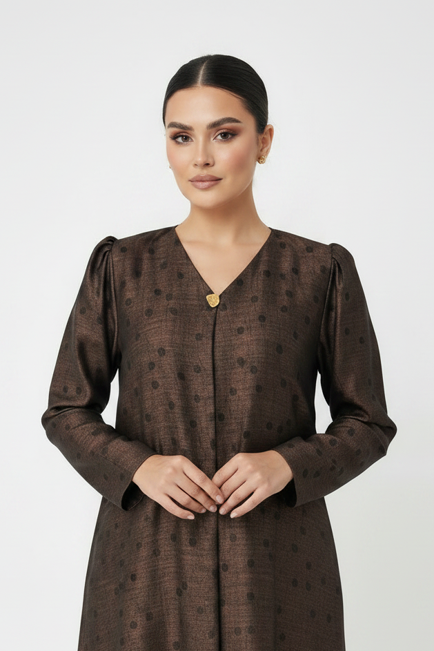 Waist-Up Close-Up – Chocolate Brown Polka Dot Abaya