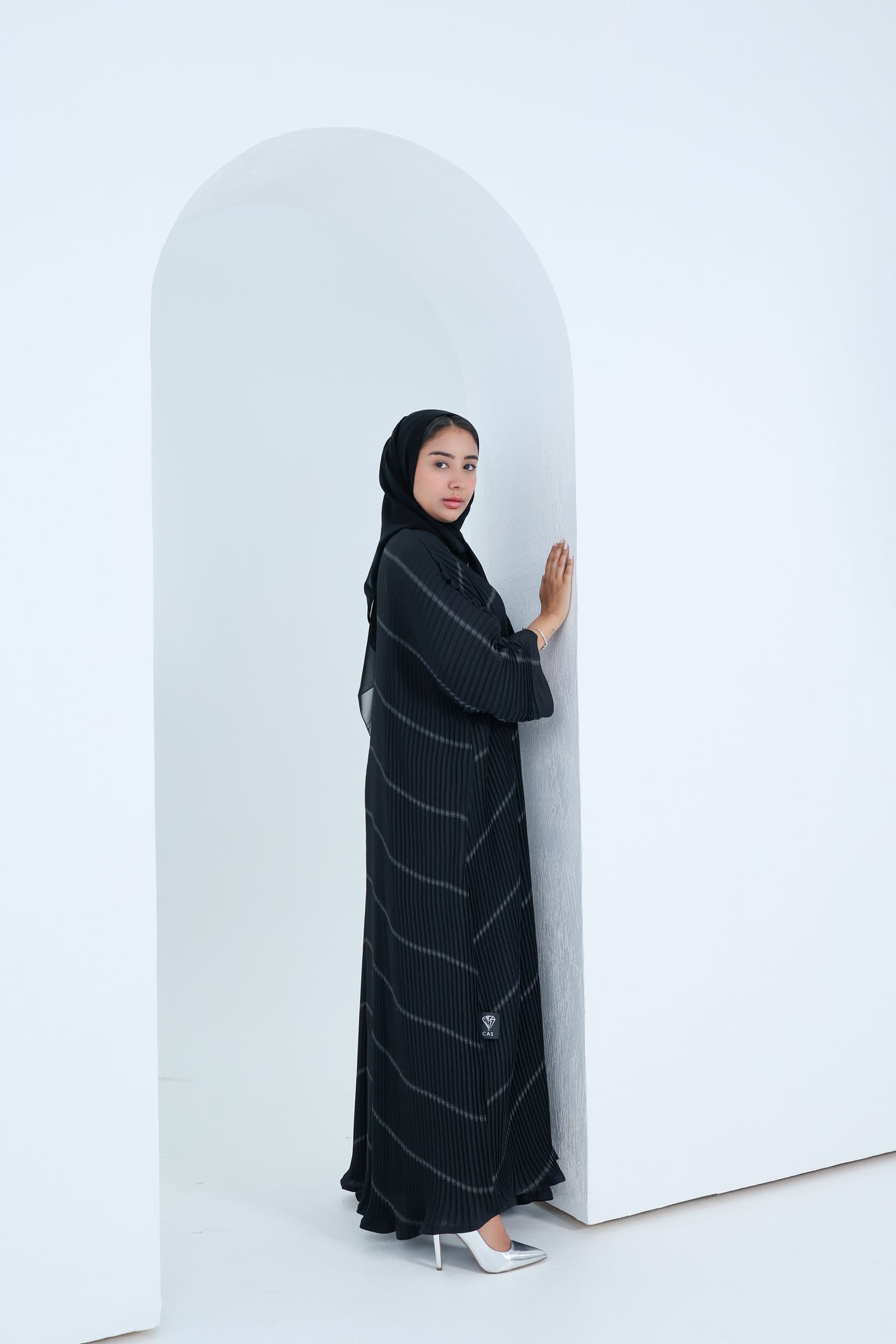 C-2x2-Pleated-Black-Abaya-06