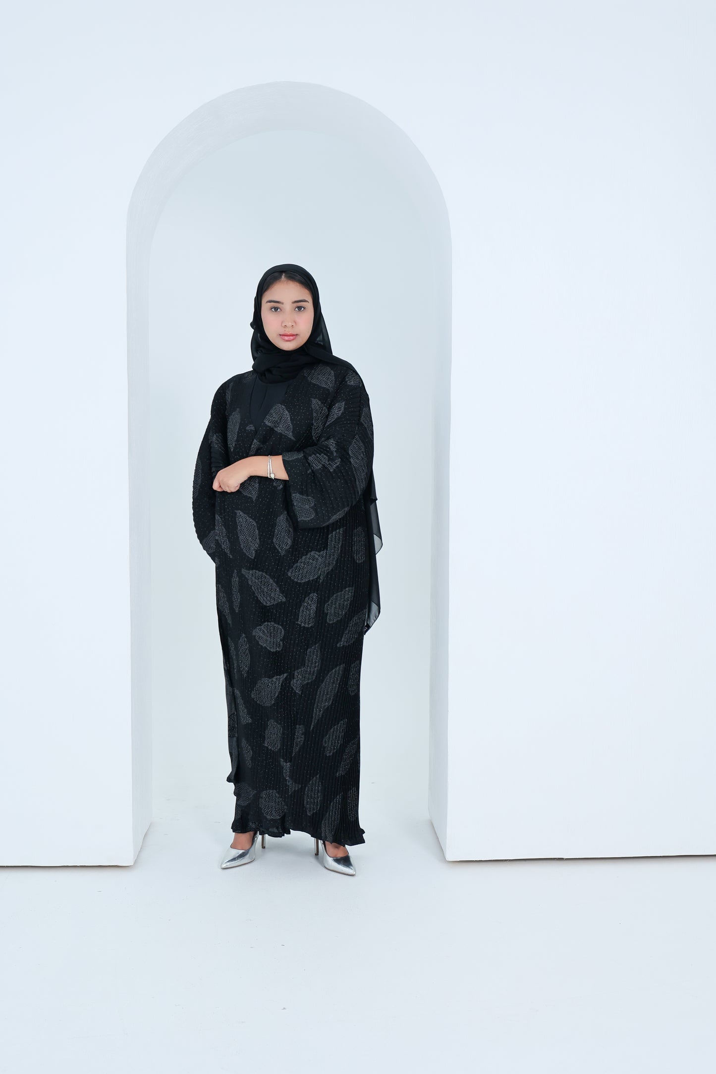 C-2x2-Pleated-Black-Abaya-11