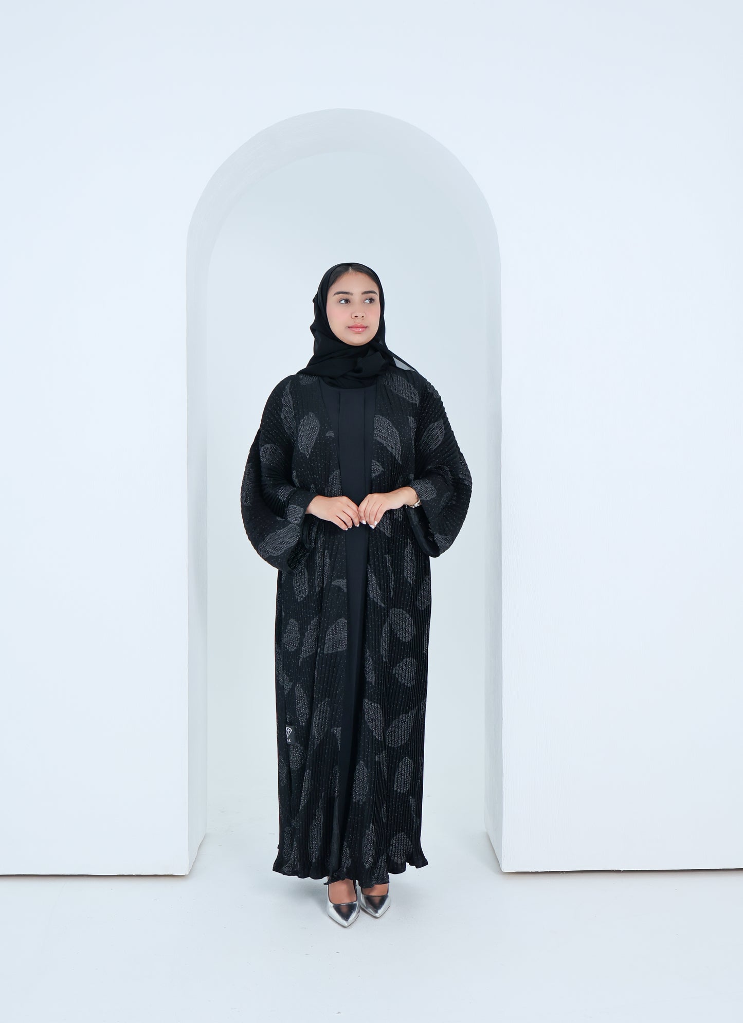 C-2x2-Pleated-Black-Abaya-11