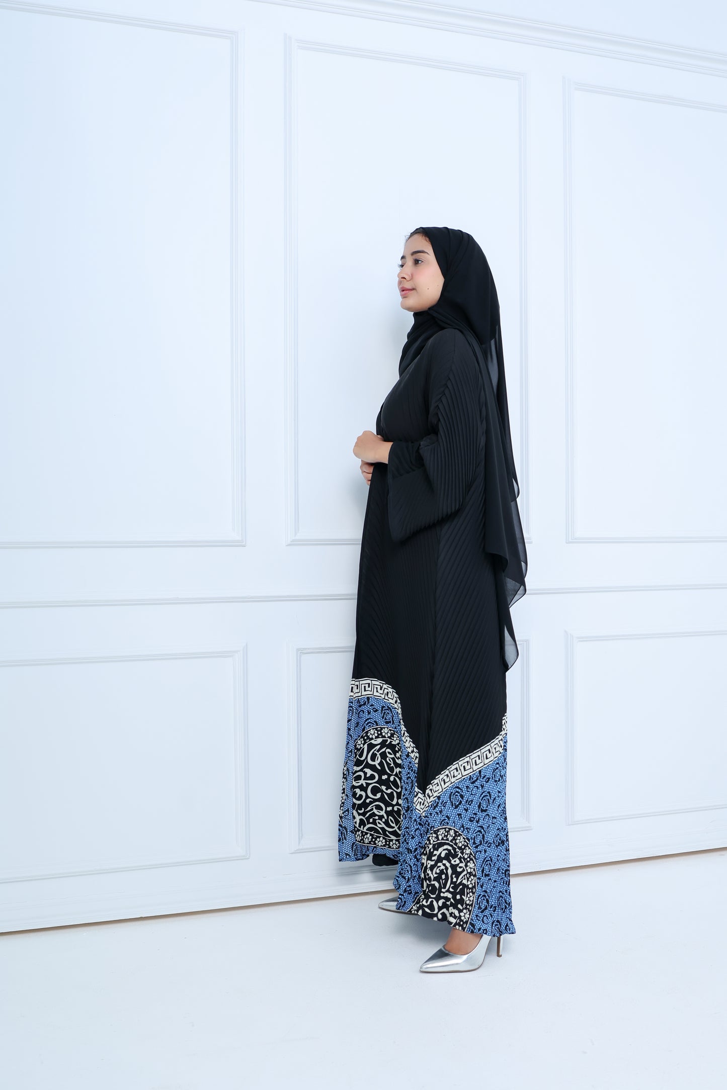 C-2x2-Pleated-Black-Abaya-05