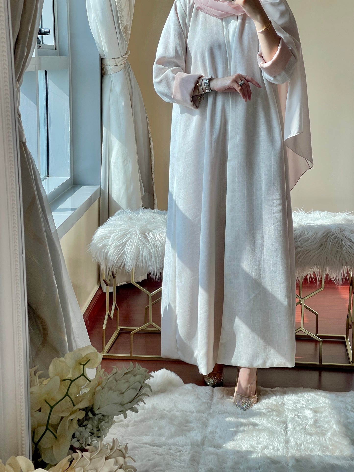 C-Reversible-Pink-White-Linen-Abaya